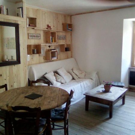 Au 17 Hotel Murat  Bagian luar foto